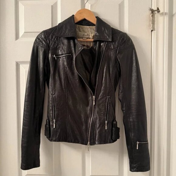 Black Leather Jacket with Diagonal Zipper, Blink (Danier), Size 2XS - Picture 4 of 8